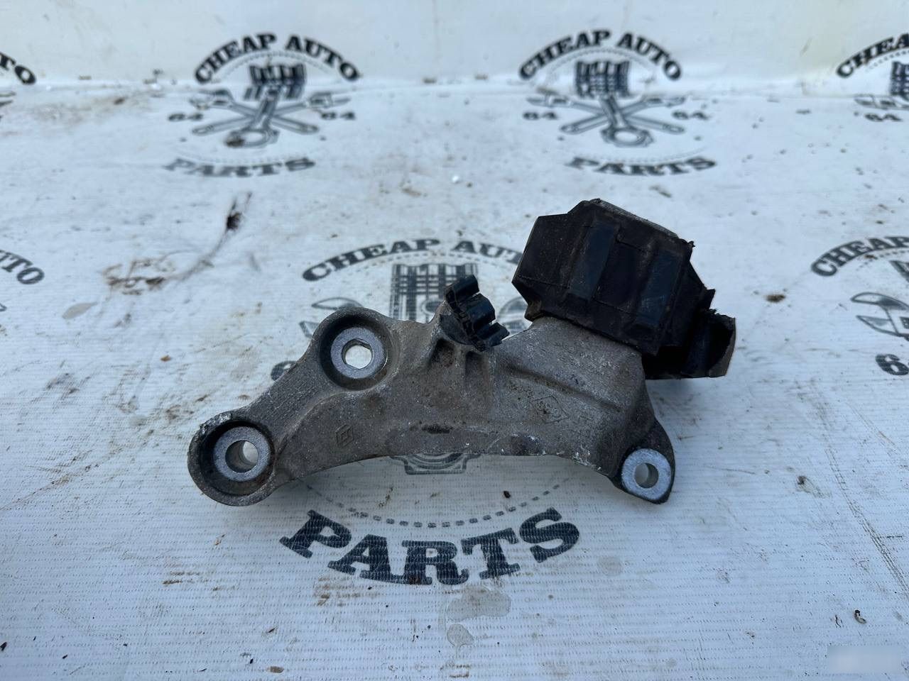 Кронштейн мотора