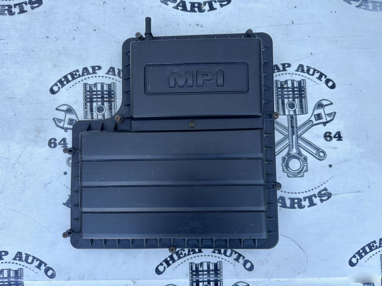 Крышка двигателя