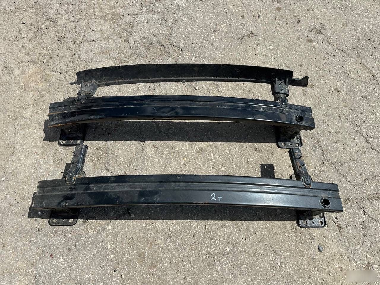 Усилитель бампера