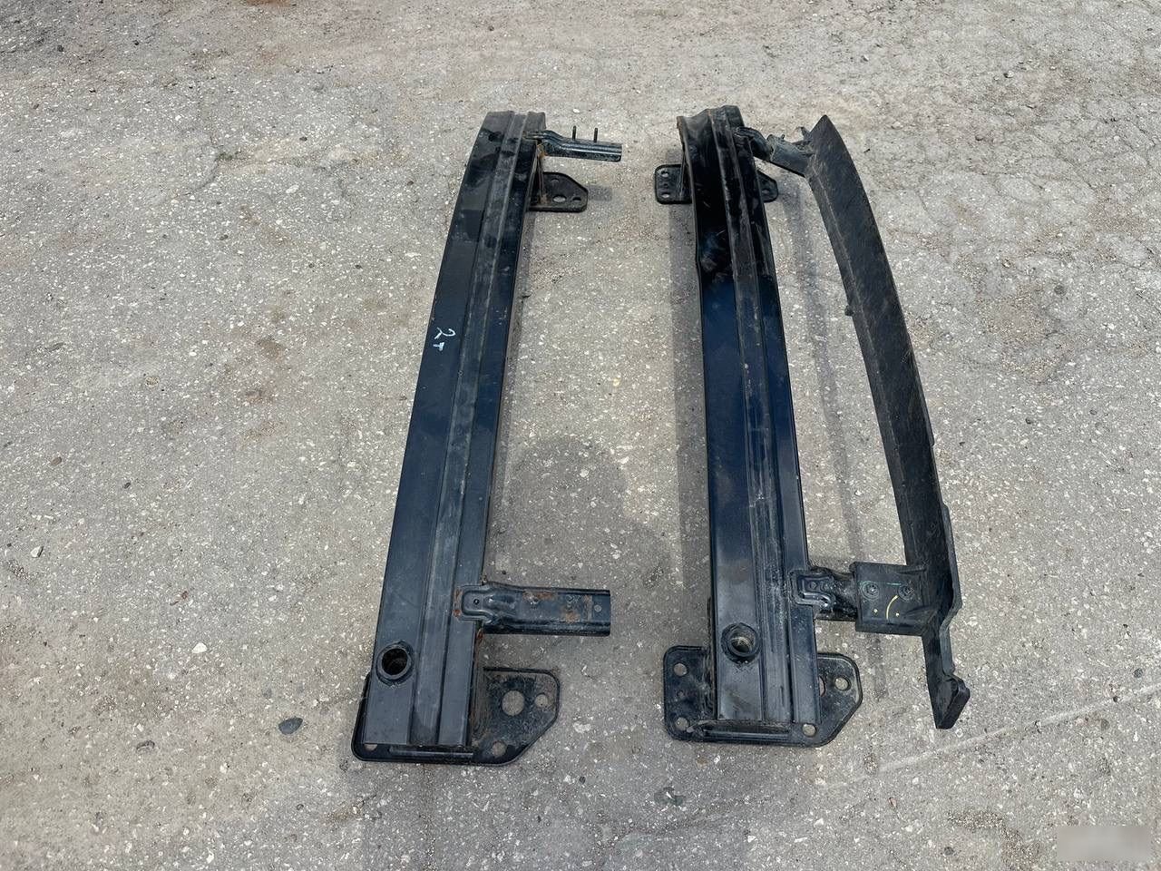 Усилитель бампера - Фото 2