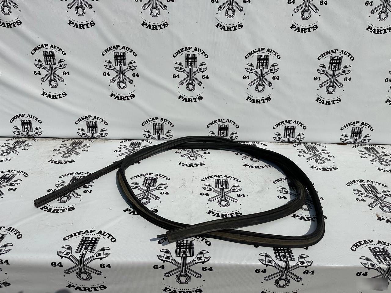 Уплотнитель багажника