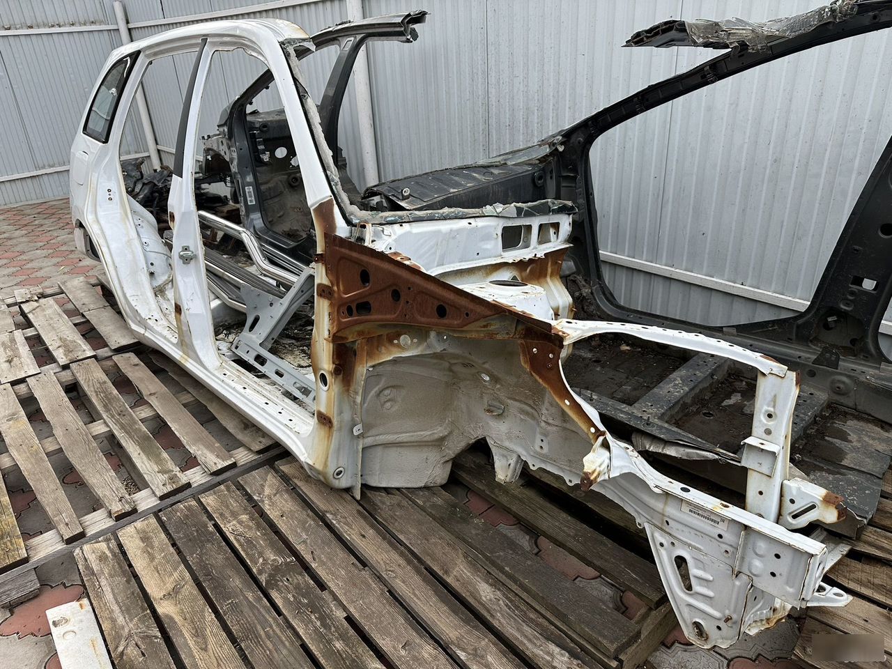 Часть кузова - Фото 7