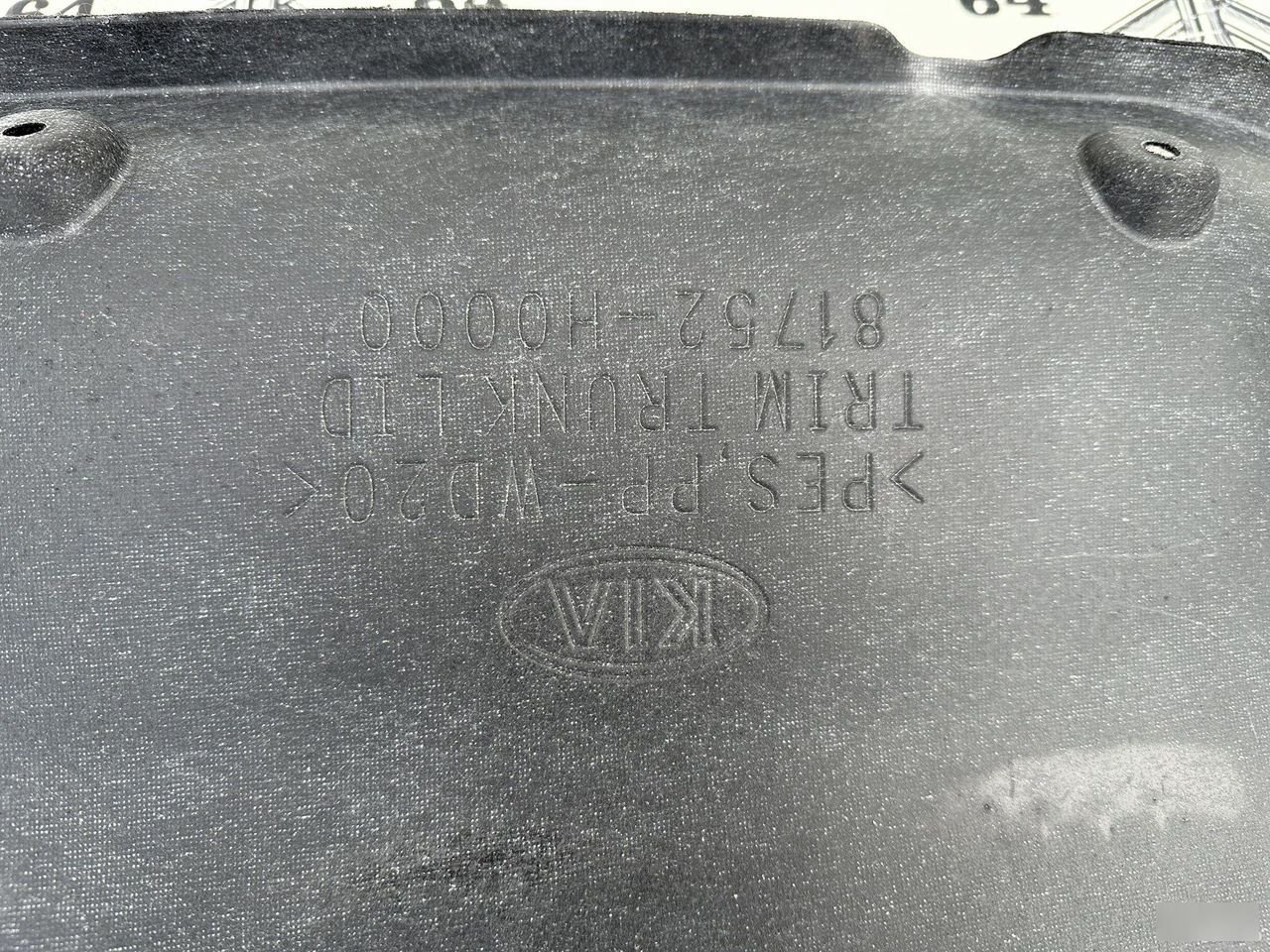 Обшивка крышки багажника - Фото 8