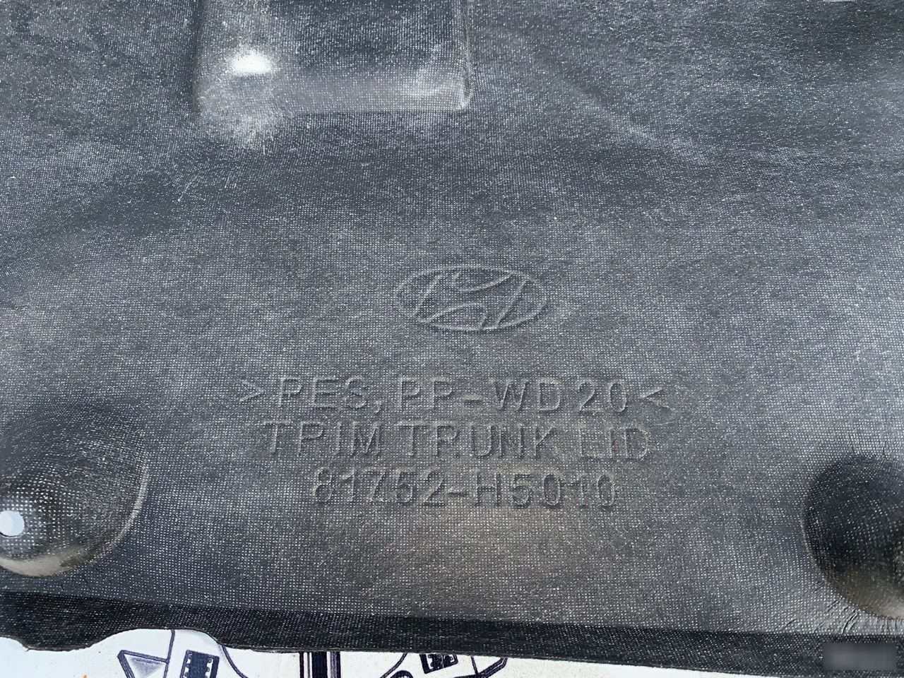 Обшивка крышки багажника - Фото 3