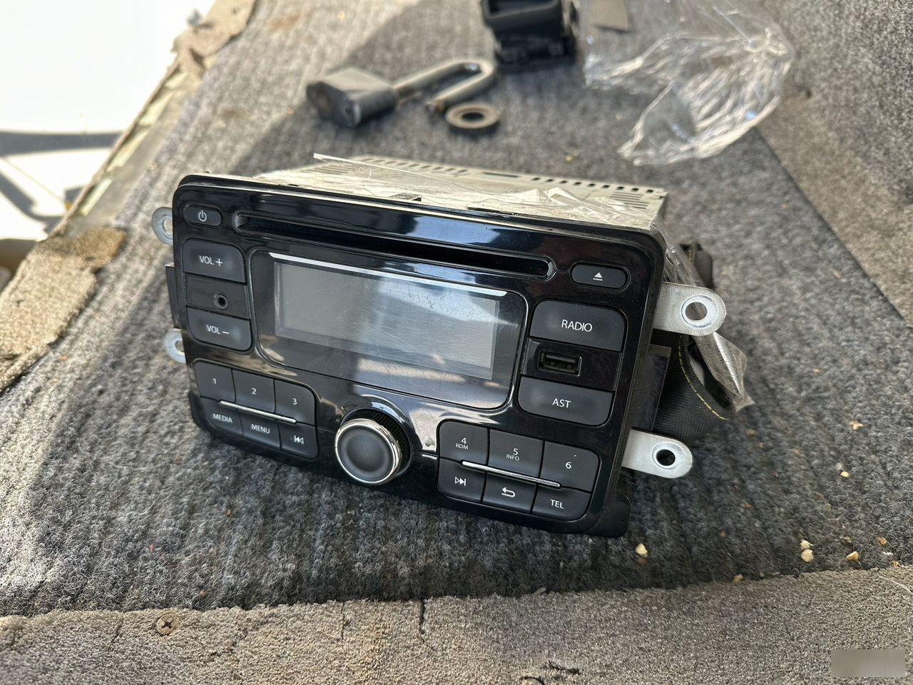 Магнитола - Фото 3