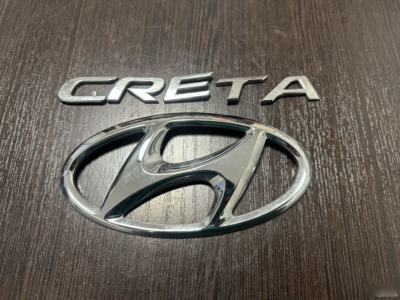 Значок крышки багажника - Фото 3