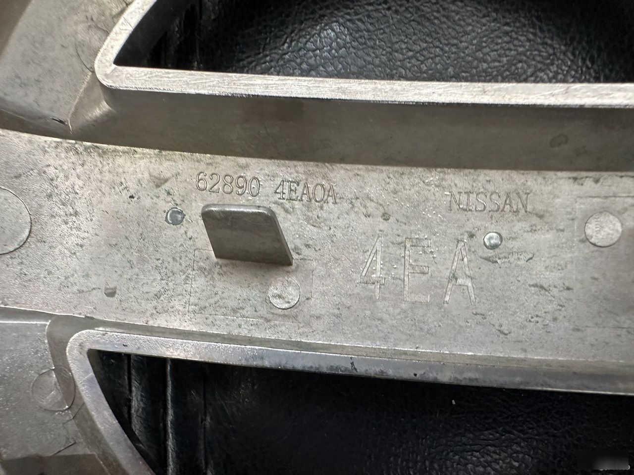 Эмблема решетка радиатора - Фото 9