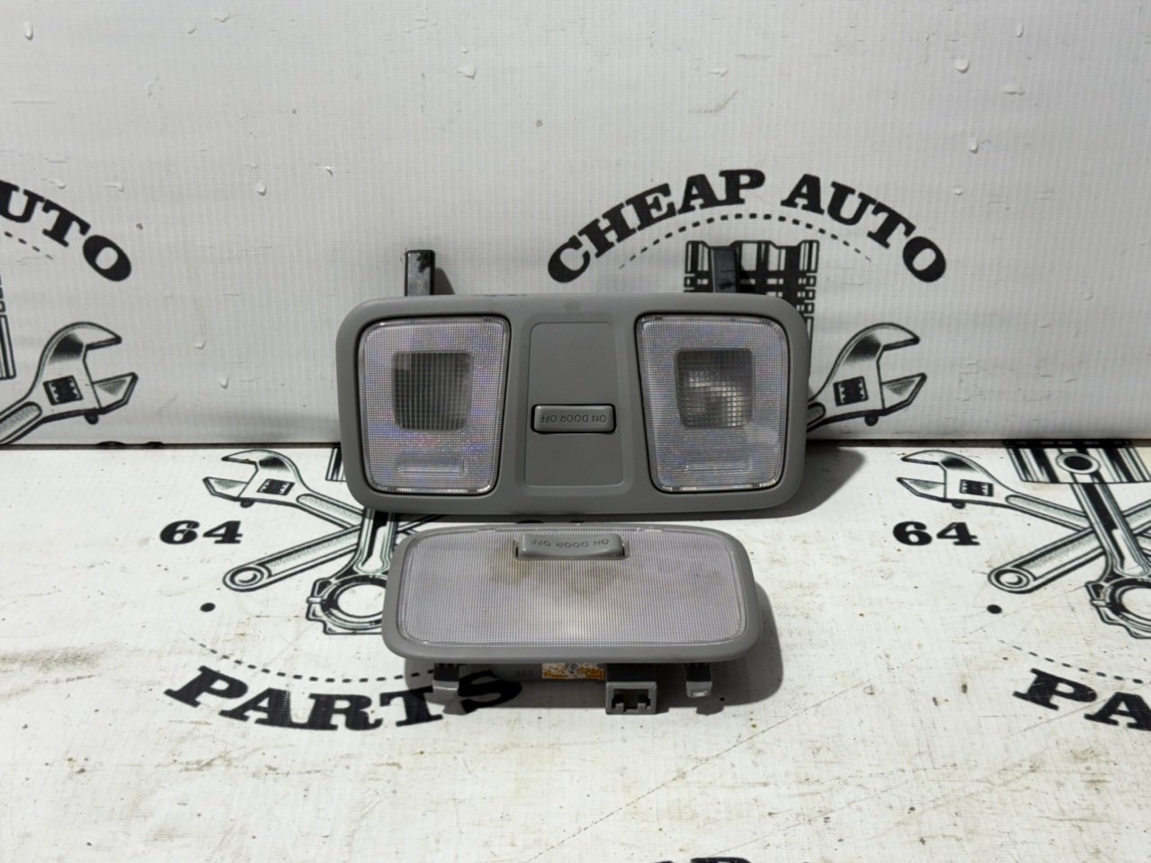 Плафон освещения салона