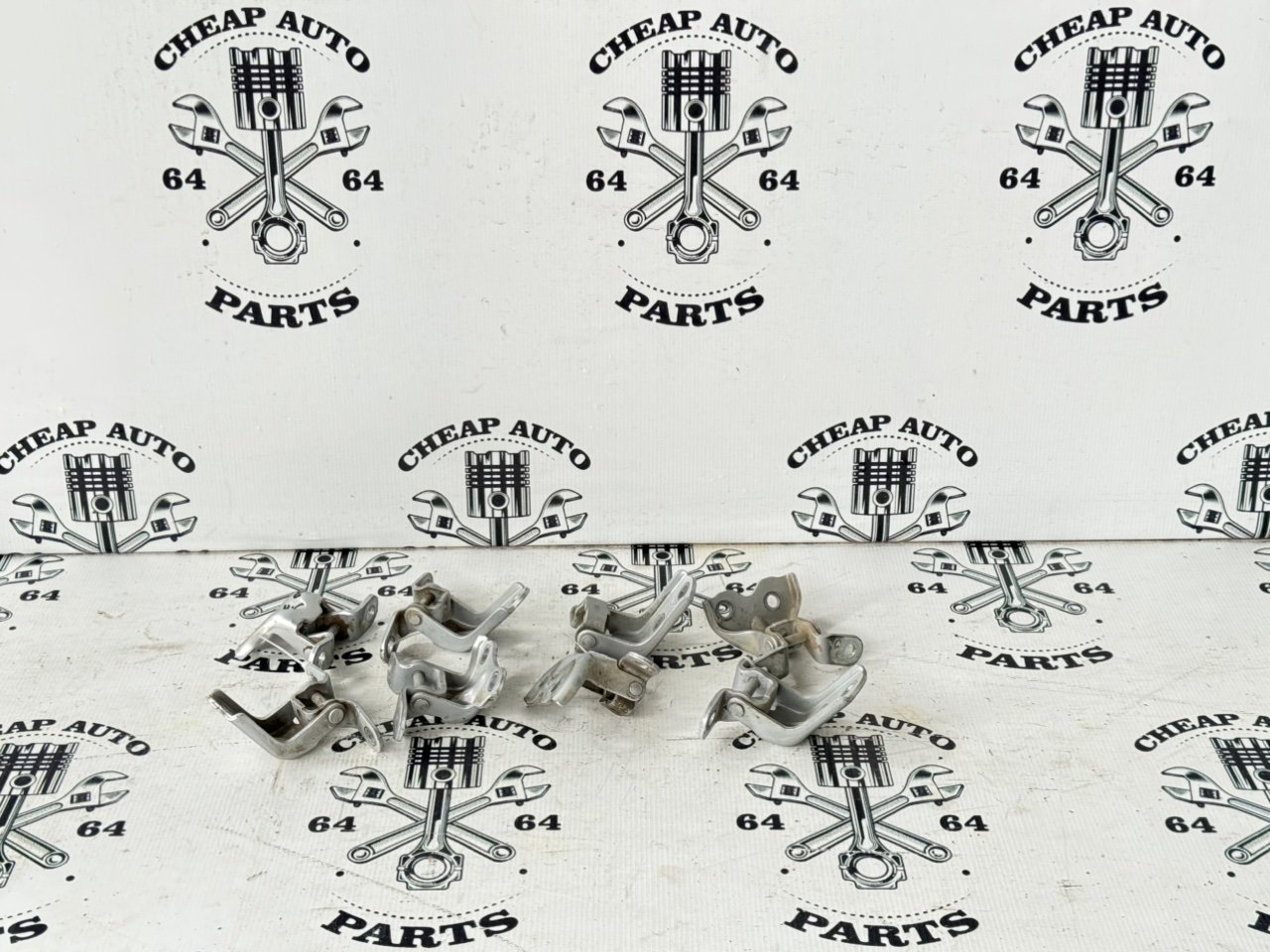 Петли двери