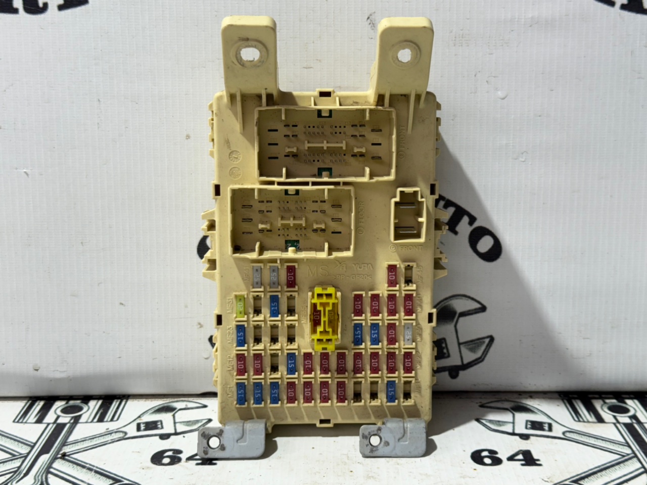 Блок предохранителей салона