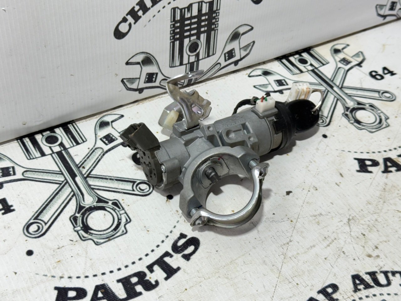 Замок зажигания с ключом - Фото 4