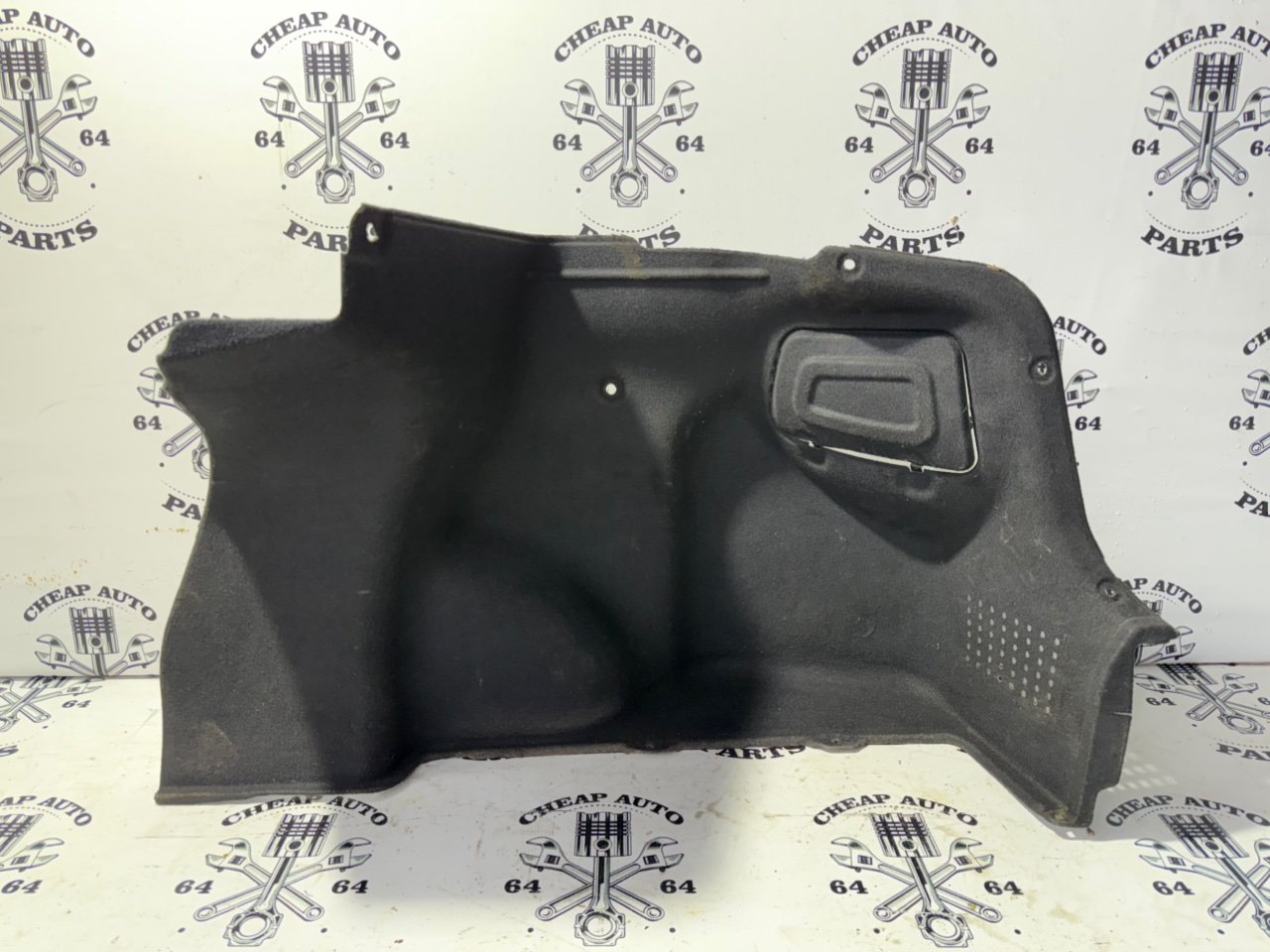 Обшивка багажника