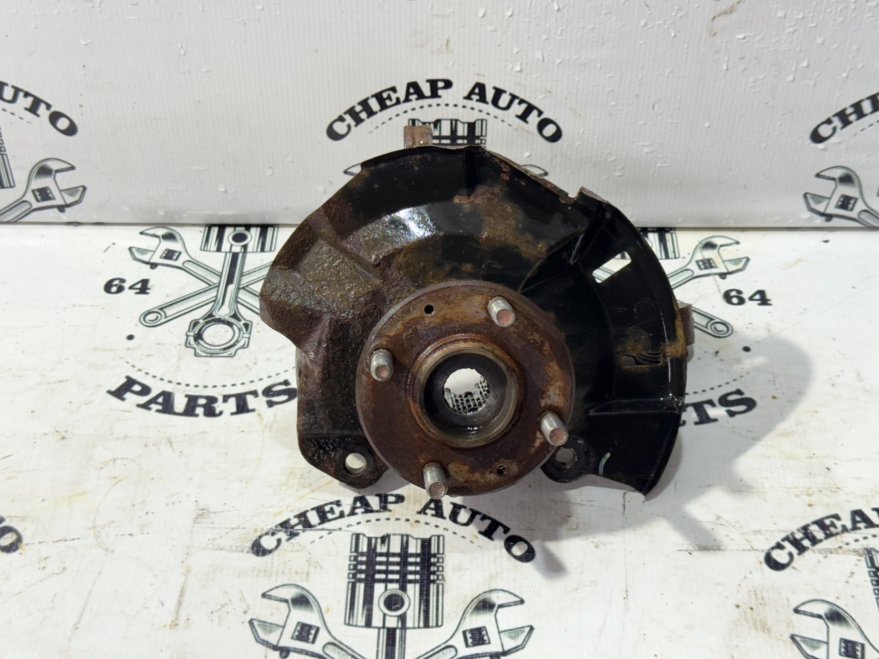 Кулак поворотный