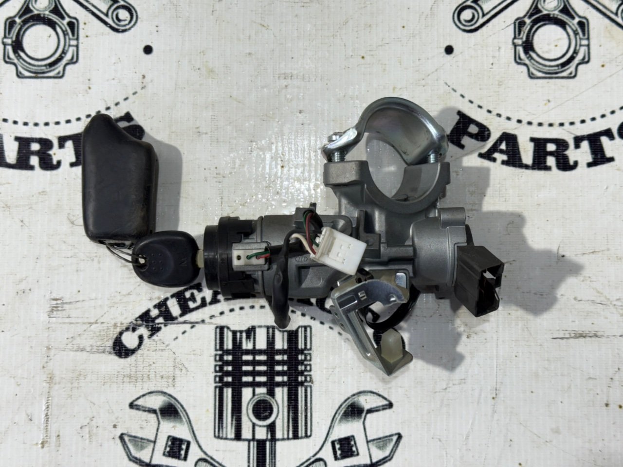 Замок зажигания с ключом