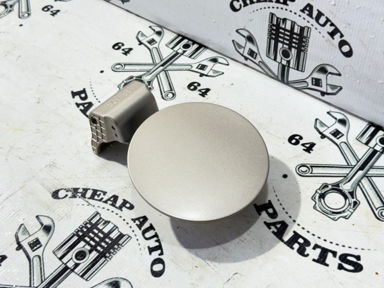 Лючок бензобака - Фото 3