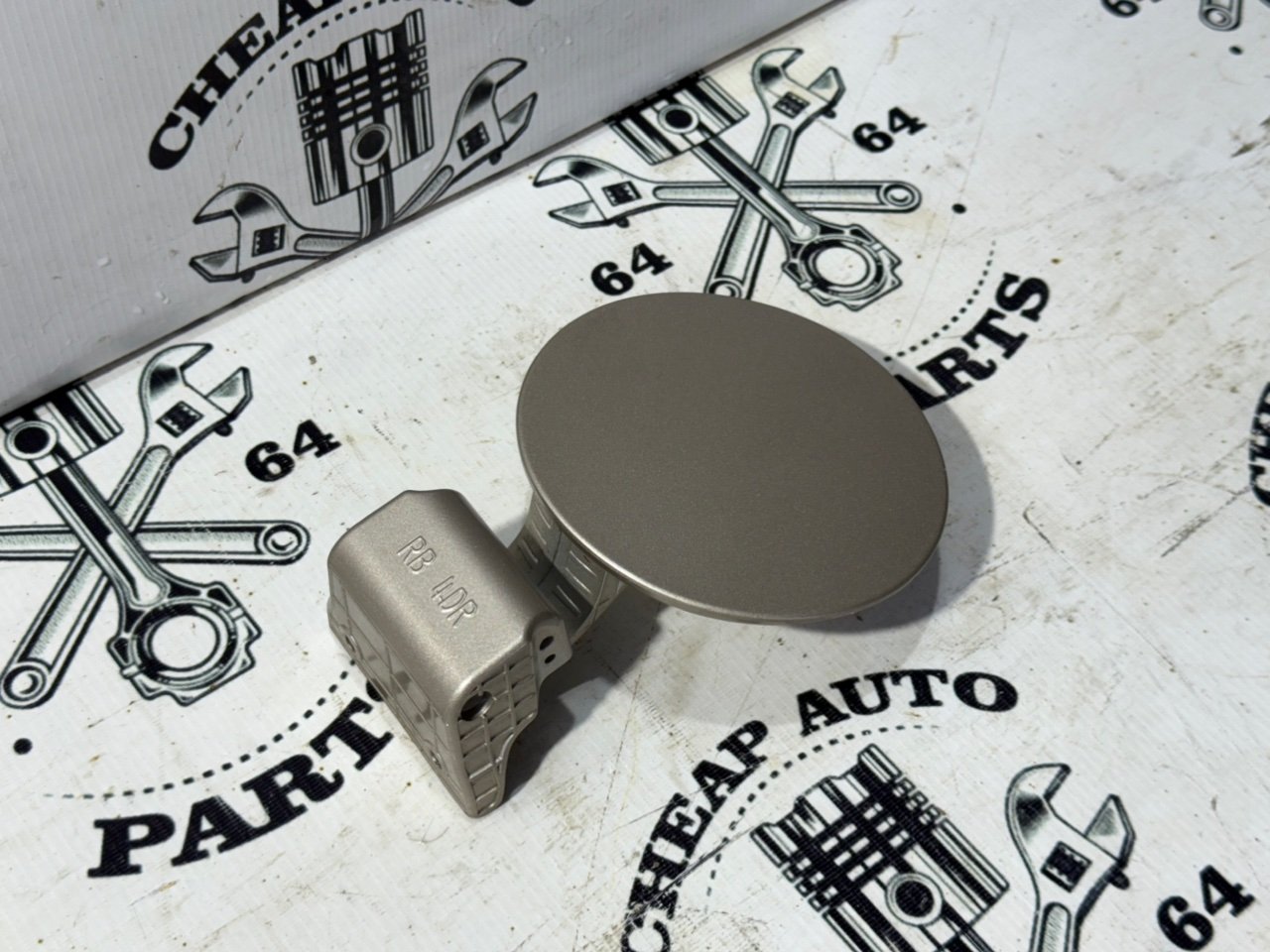 Лючок бензобака - Фото 4