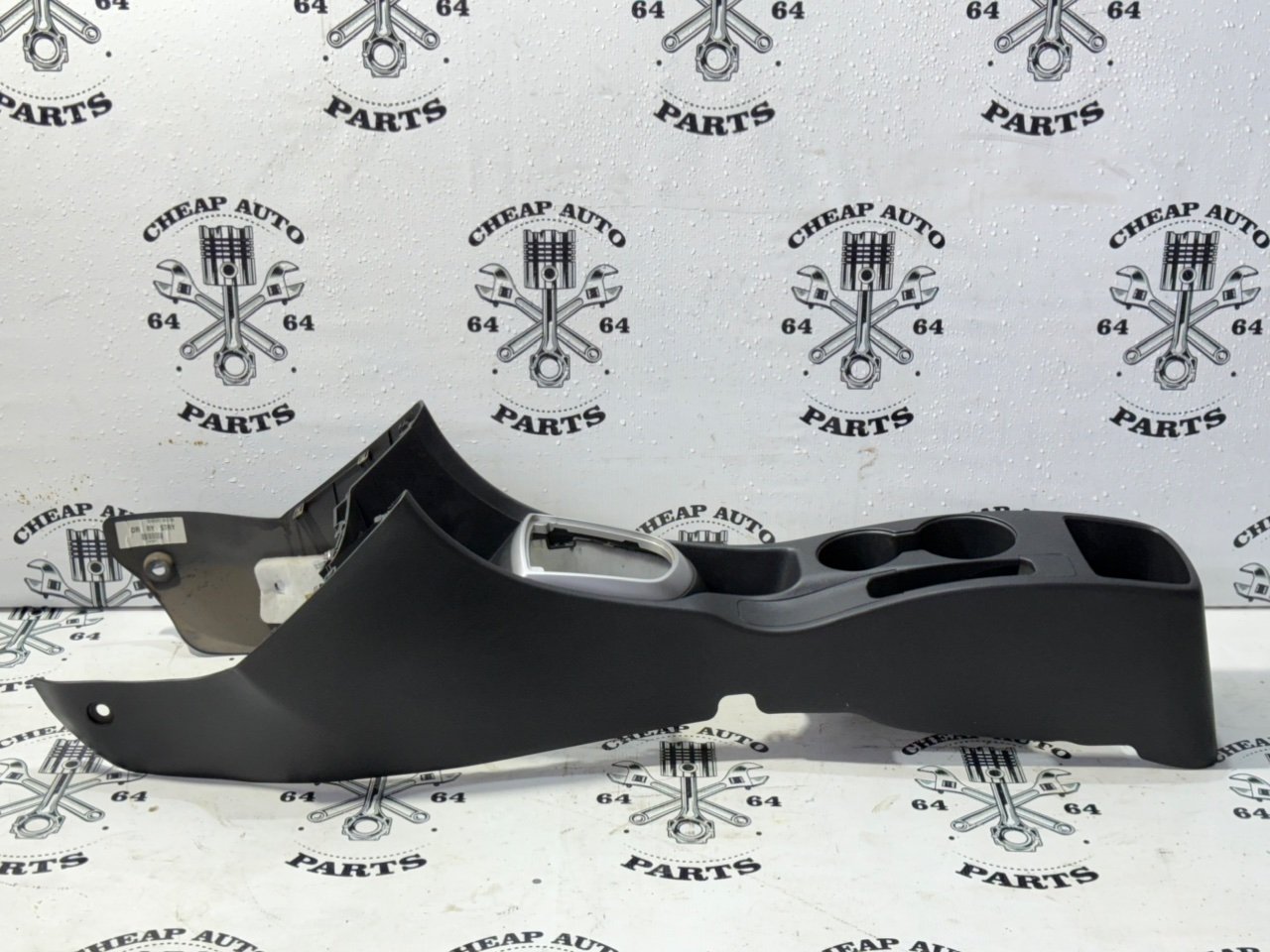 Консоль между сидений - Фото 8