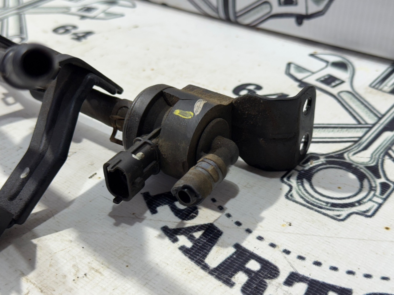 Клапан вентиляции топливного бака - Фото 4