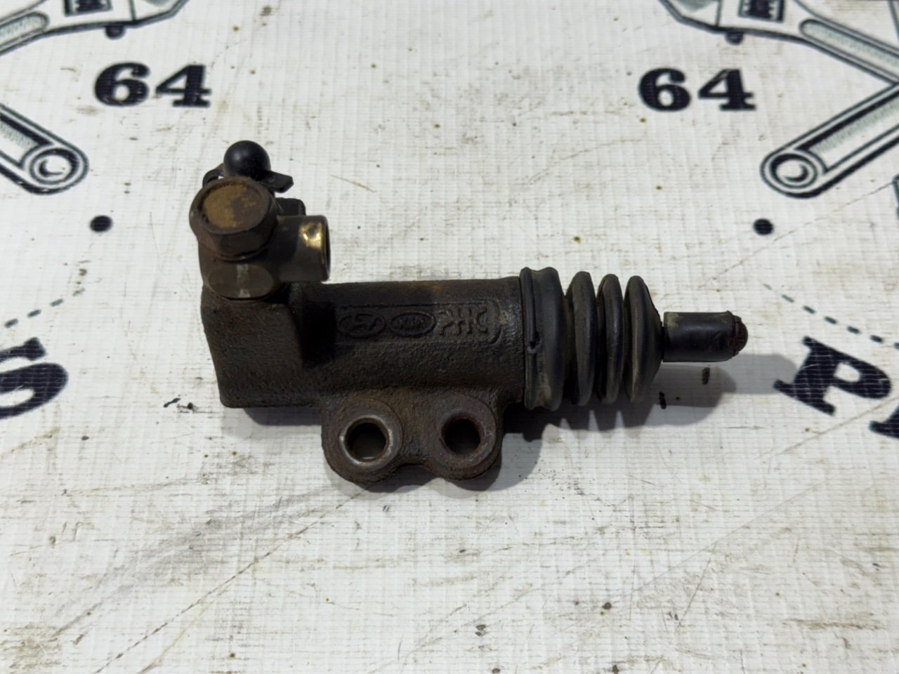 Рабочий цилиндр сцепления