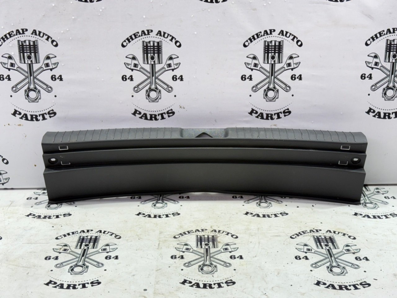 Накладка на порог багажника