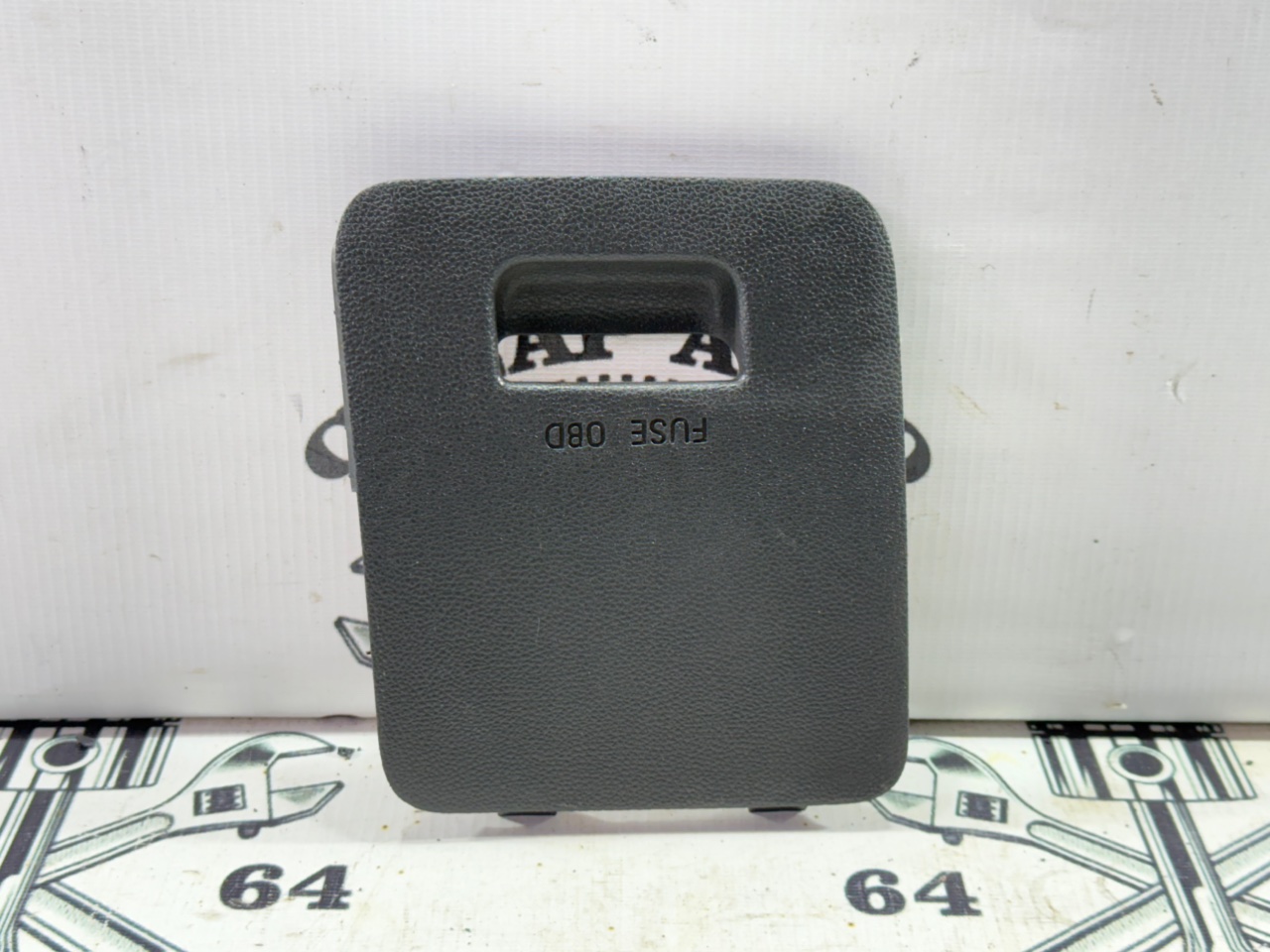 Крышка предохранителей