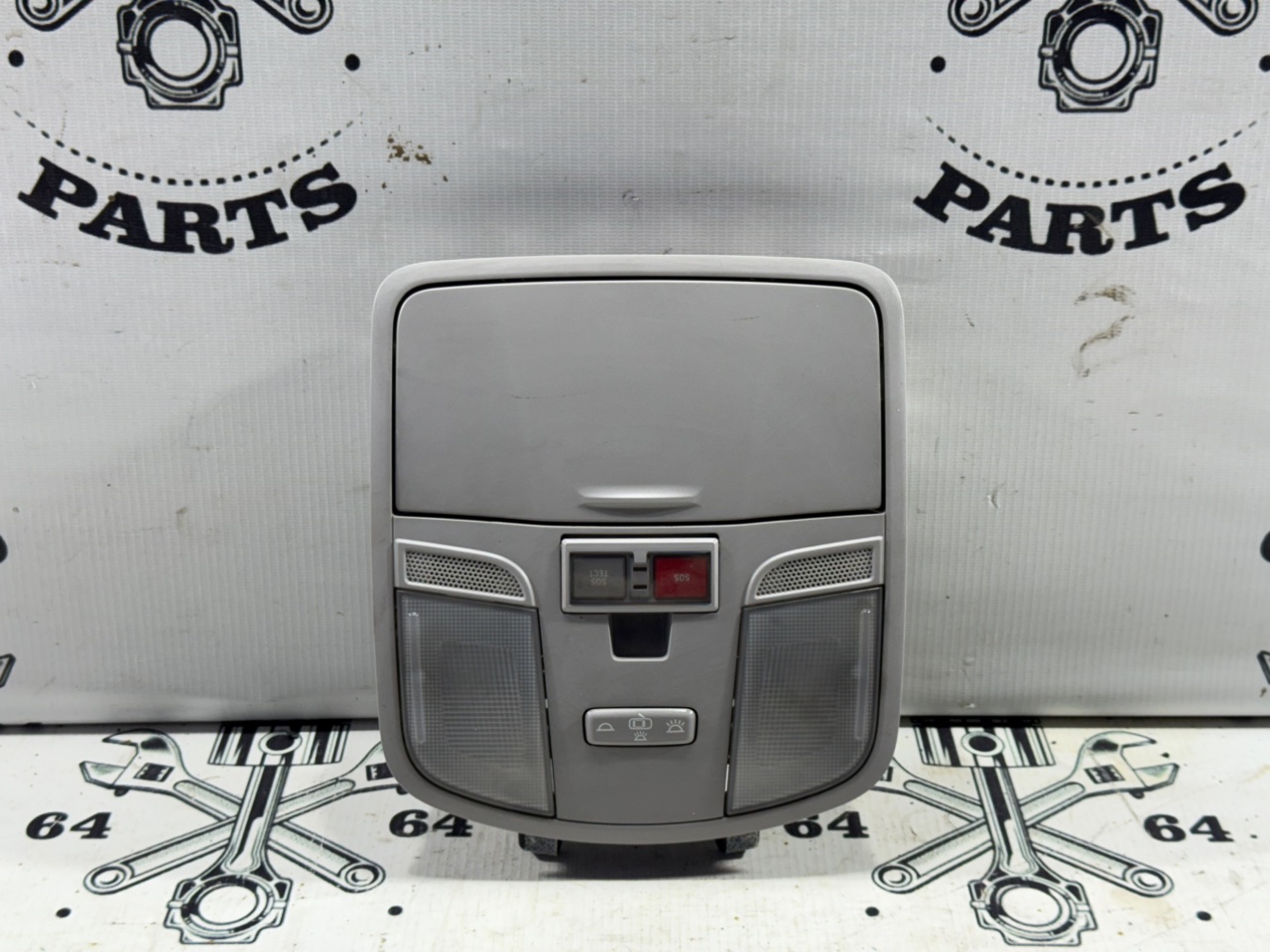 Плафон освещения салона