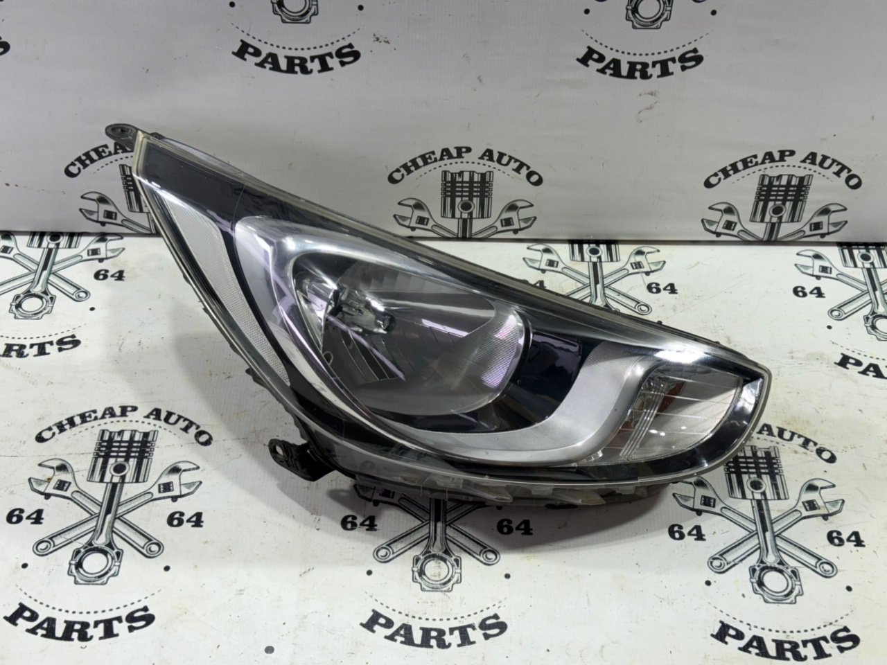 Стекло фары