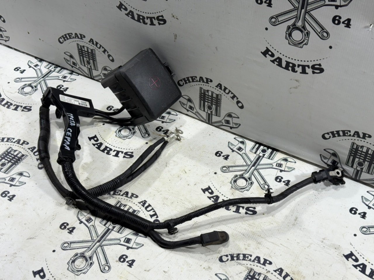 Клемма аккумулятора плюс - Фото 7