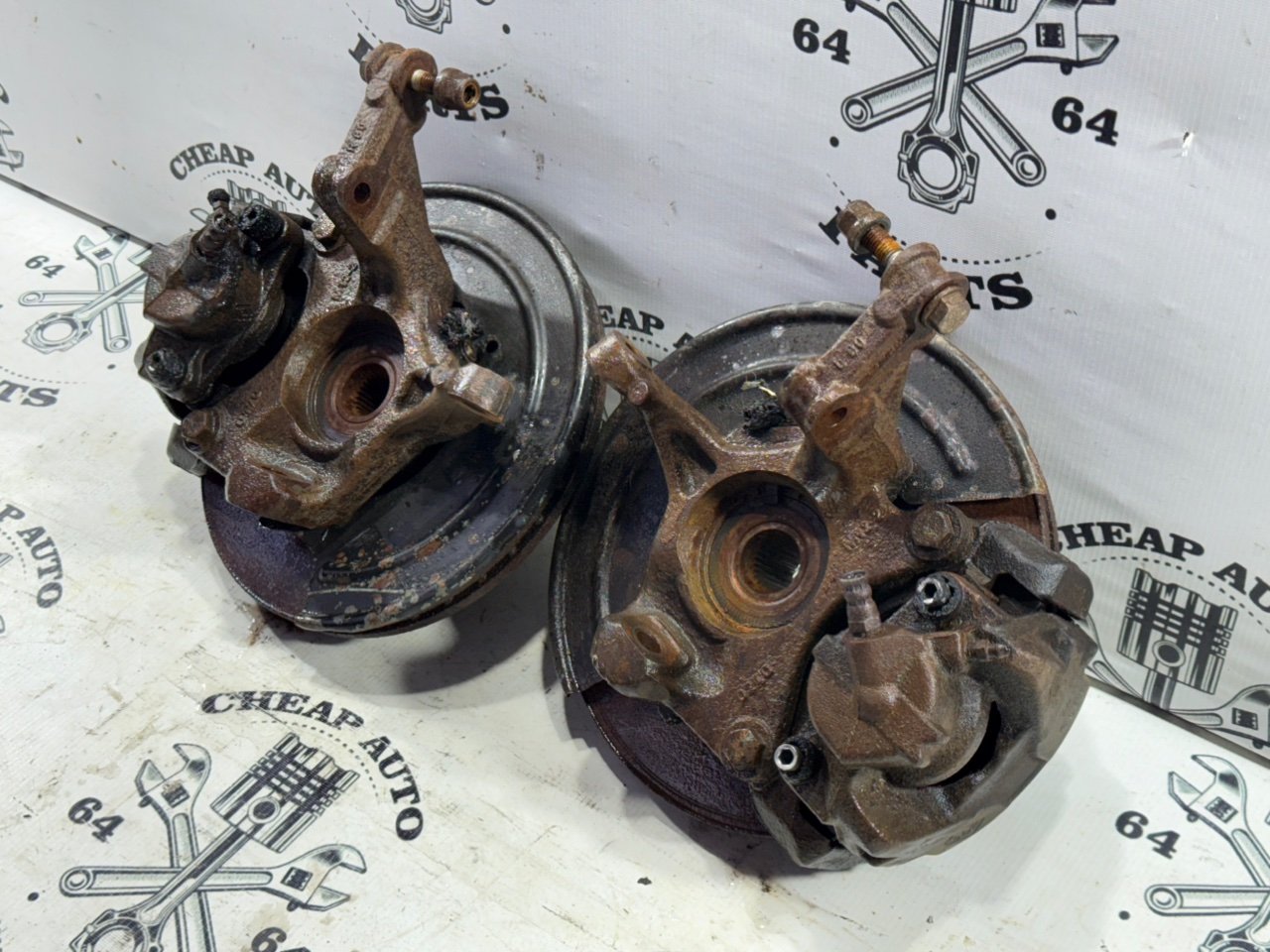 Кулак поворотный