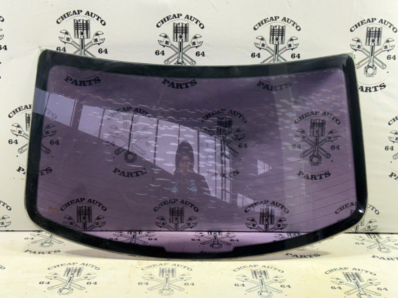 Стекло заднее