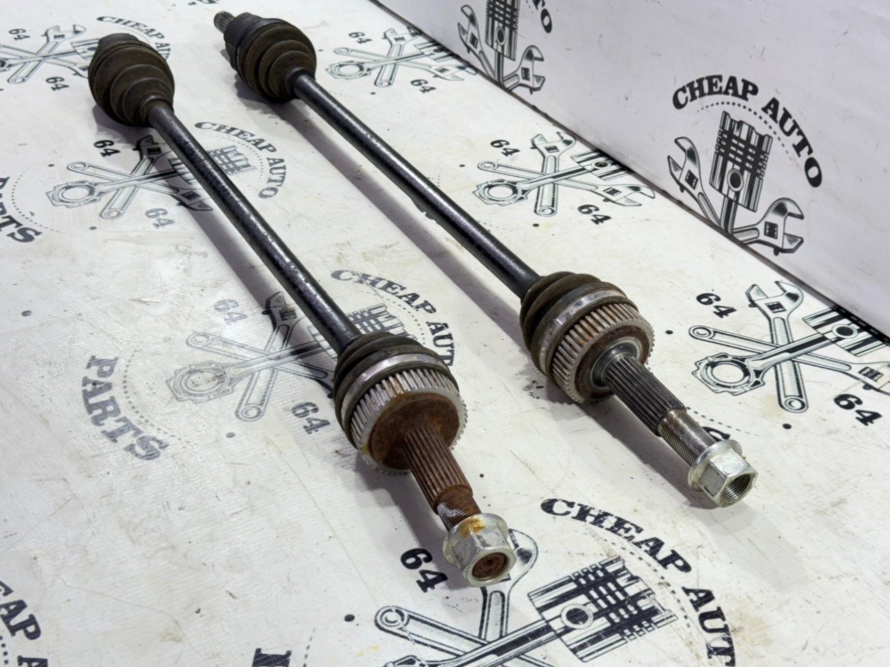 Полуось моста