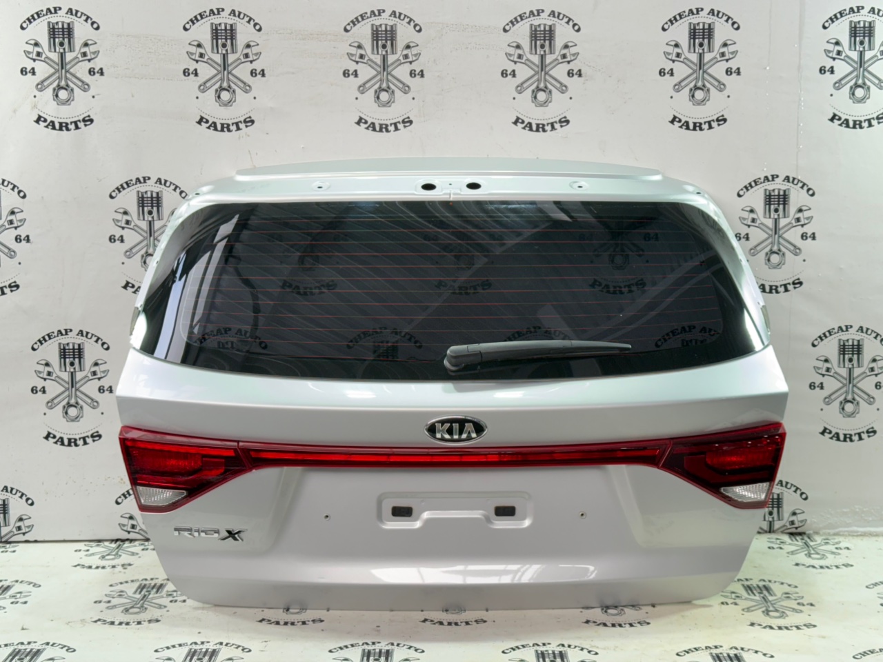 Крышка багажника - Фото 2