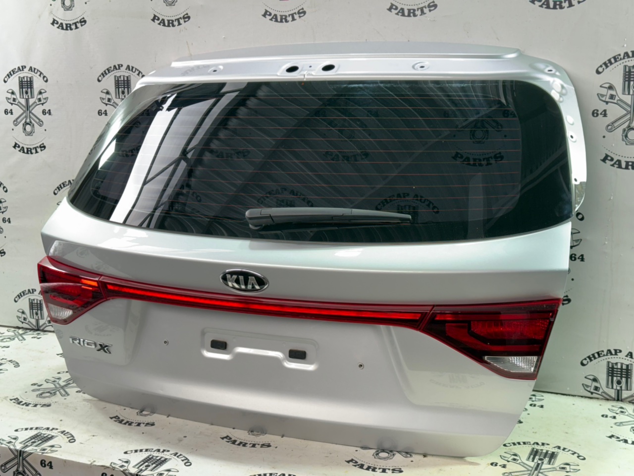 Крышка багажника - Фото 18