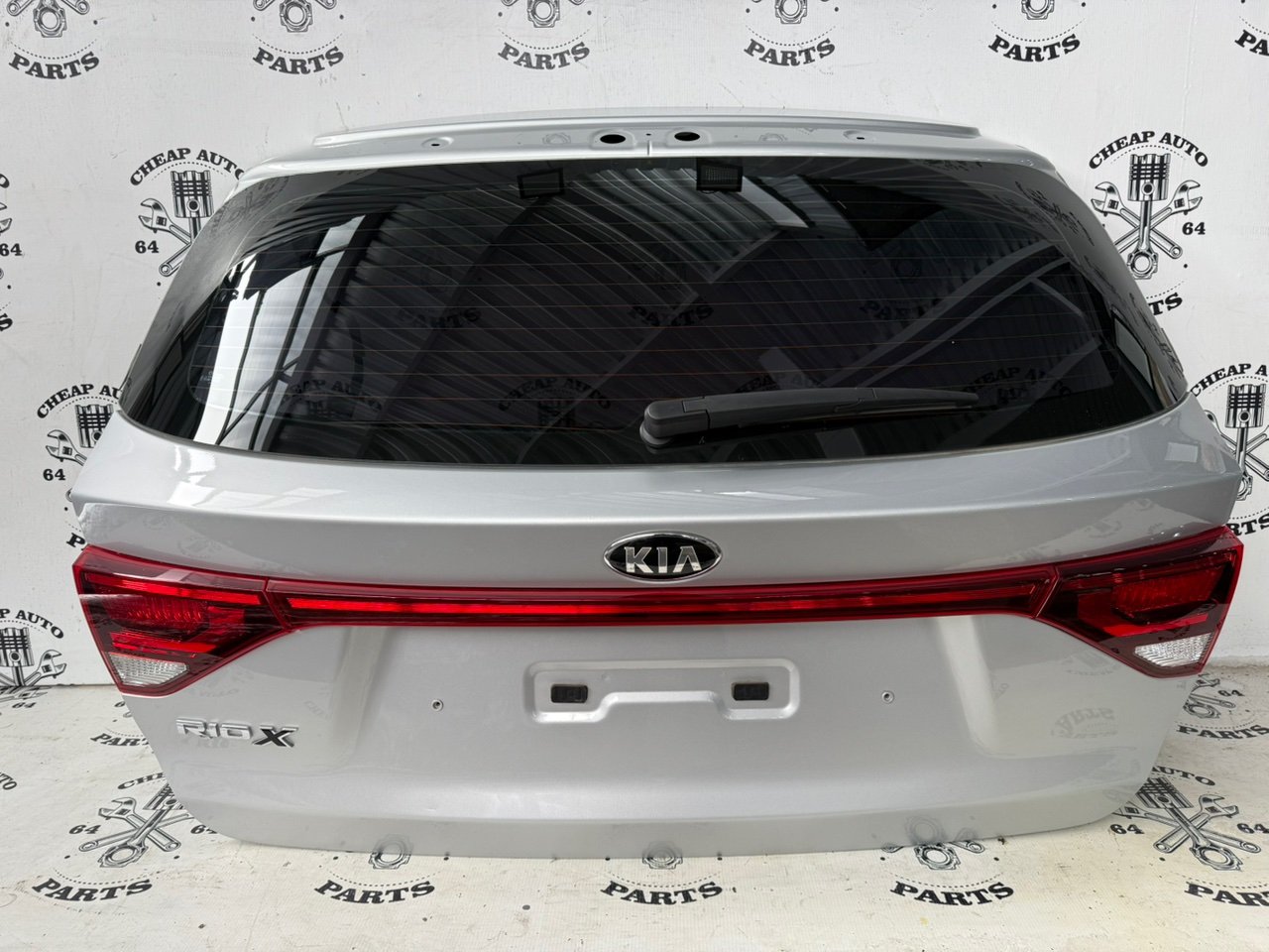 Крышка багажника - Фото 1