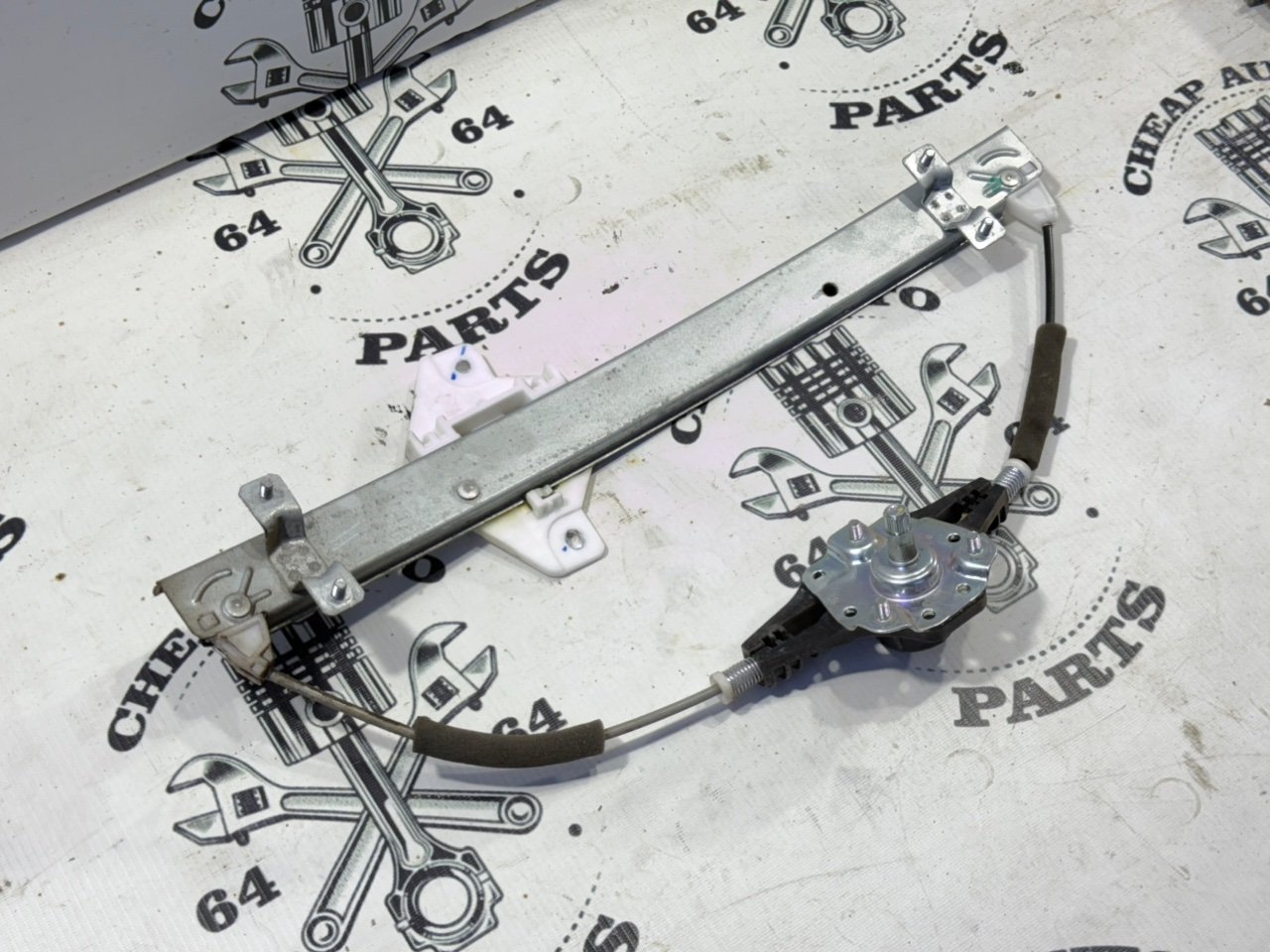 Стеклоподъемник двери - Фото 1