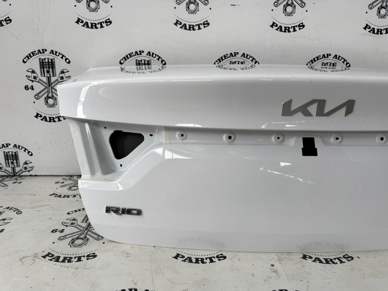 Крышка багажника - Фото 2