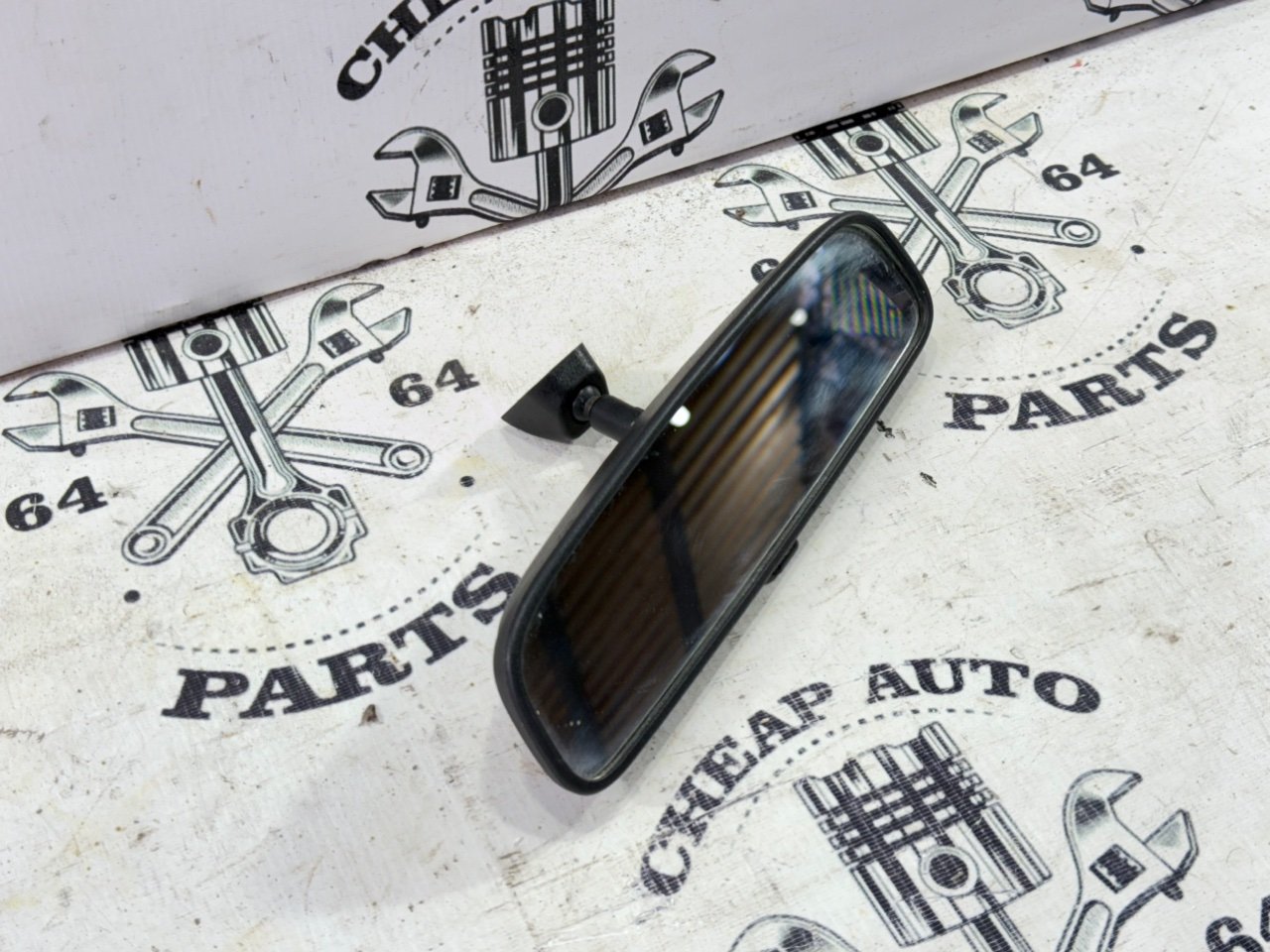 Зеркало заднего вида салонное