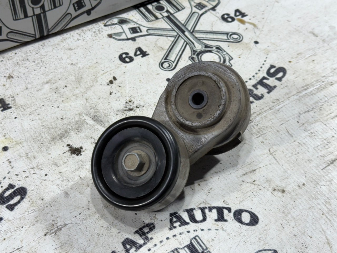 Ролик натяжной навесного оборудования