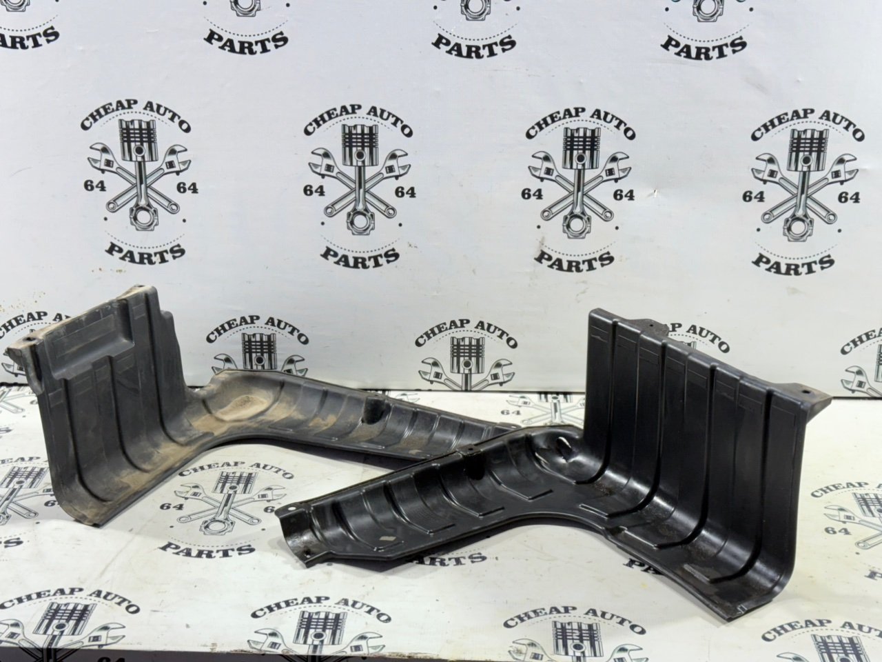 Пыльник двигателя