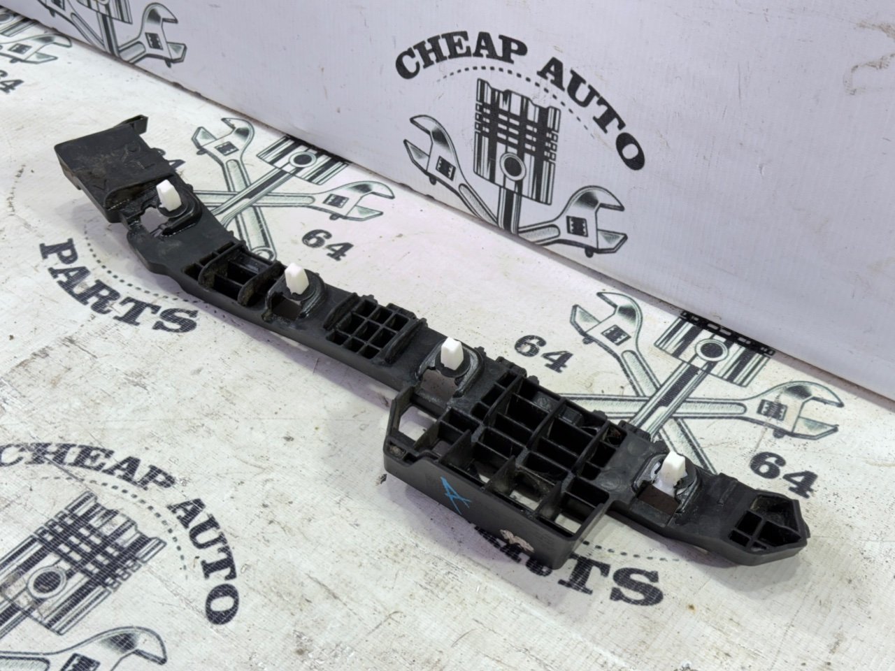 Кронштейн бампера - Фото 2