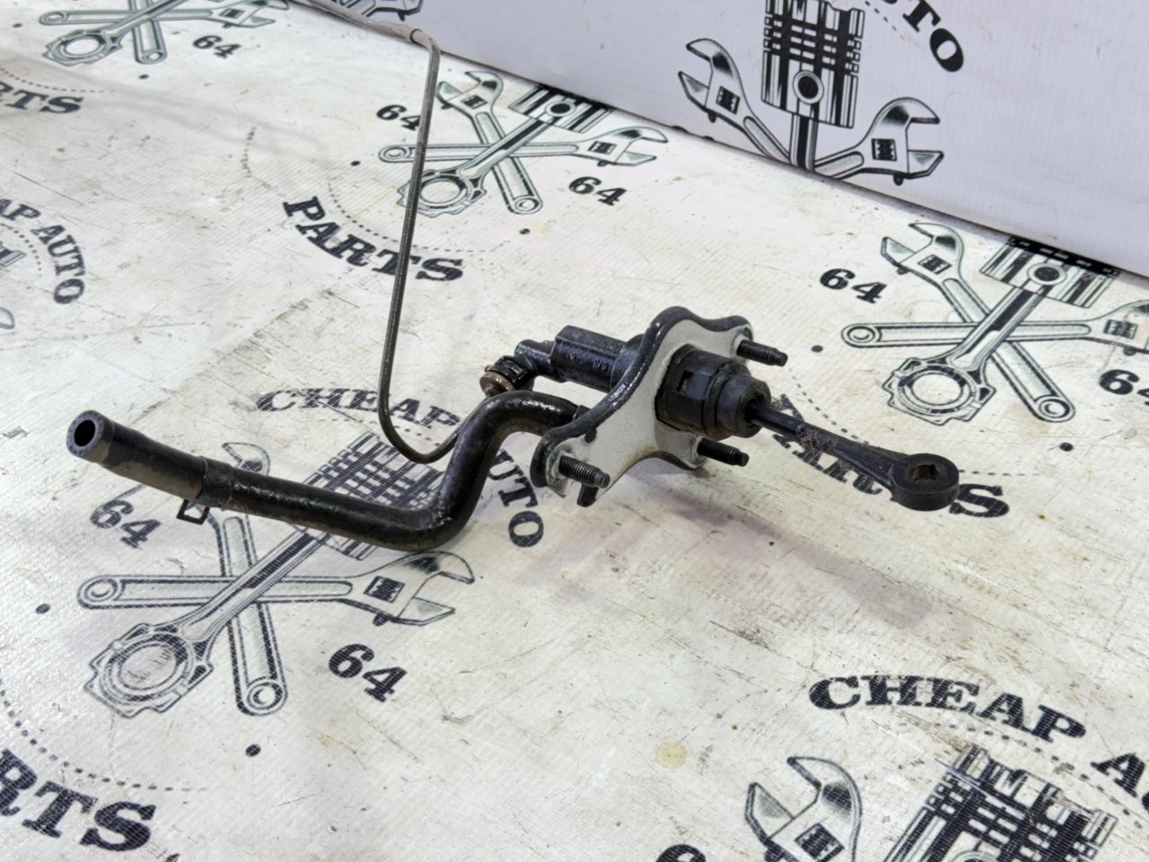 Главный цилиндр сцепления