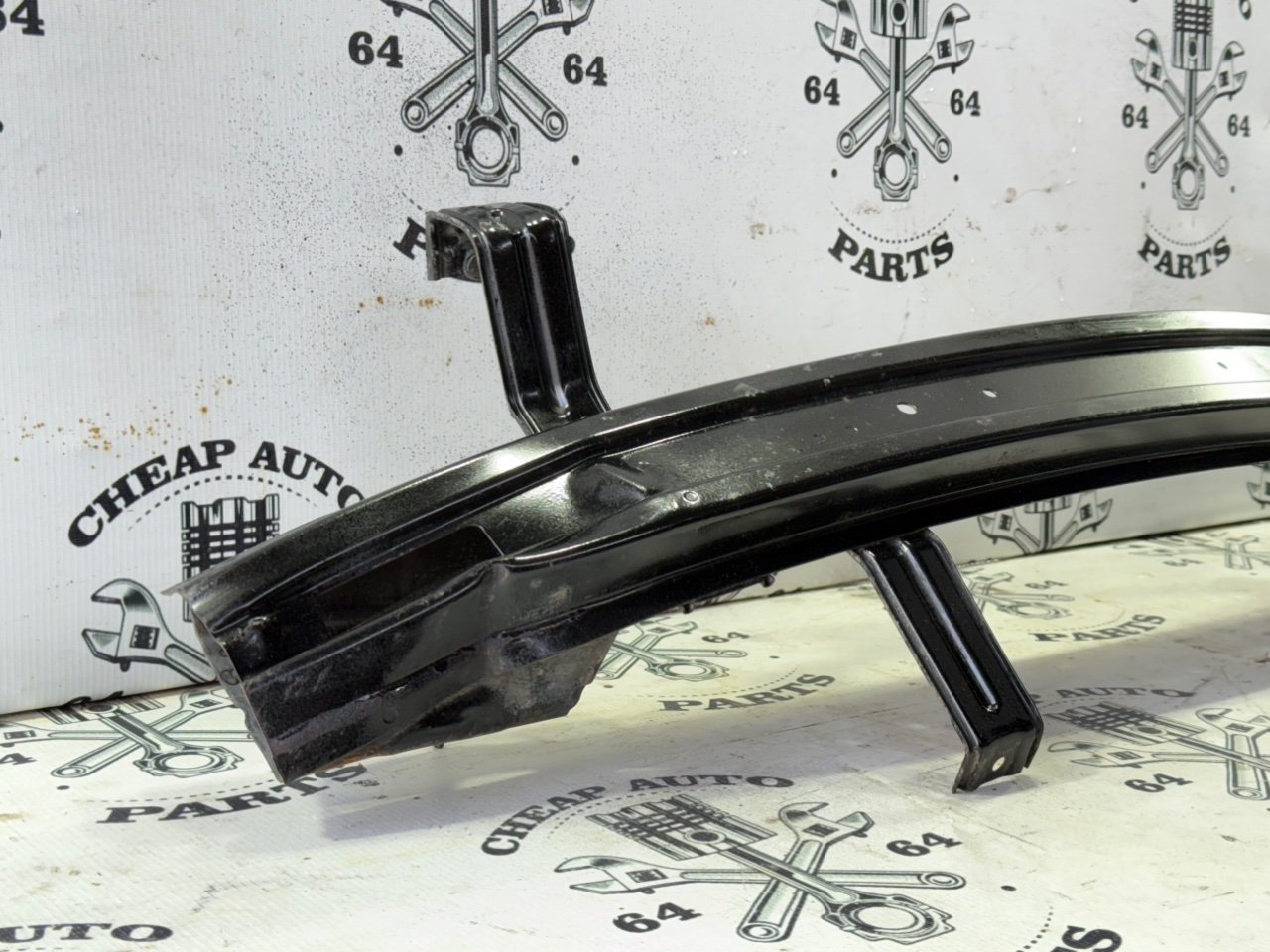 Усилитель бампера - Фото 1