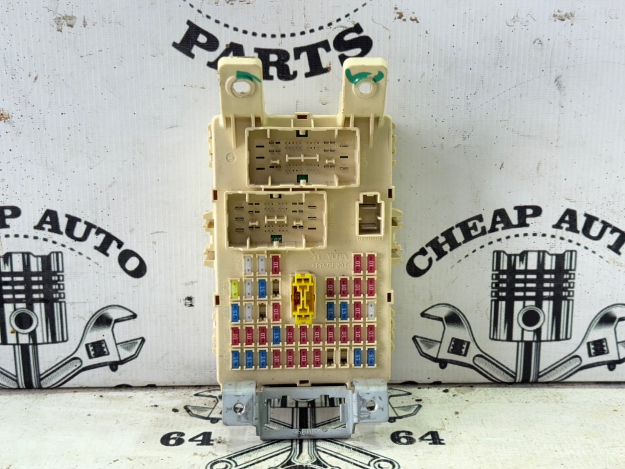 Блок предохранителей салона - Фото 4