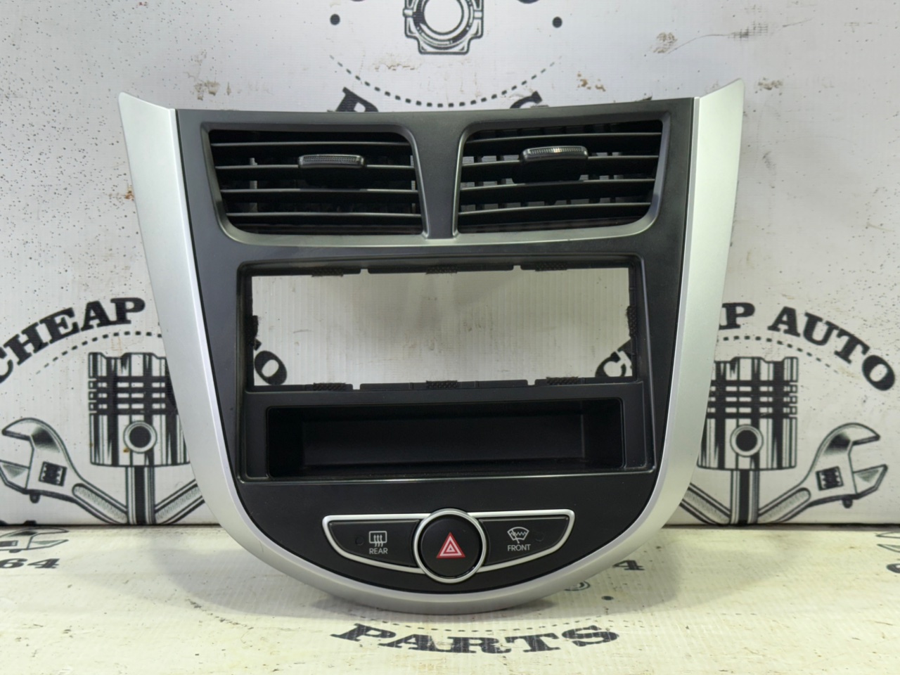 Рамка магнитолы - Фото 3