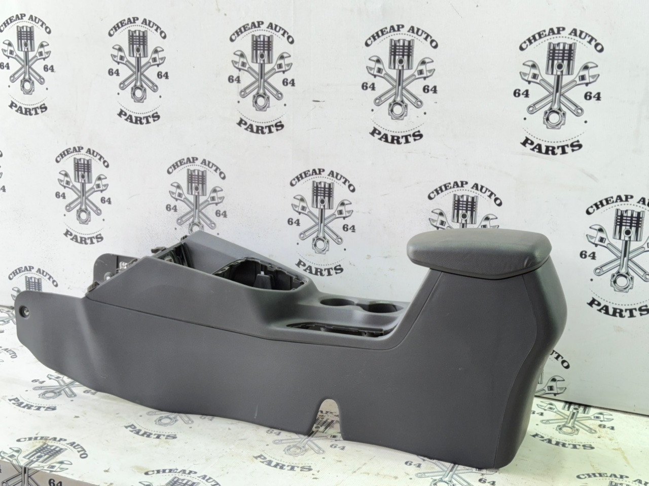 Центральная консоль с подлокотником - Фото 5