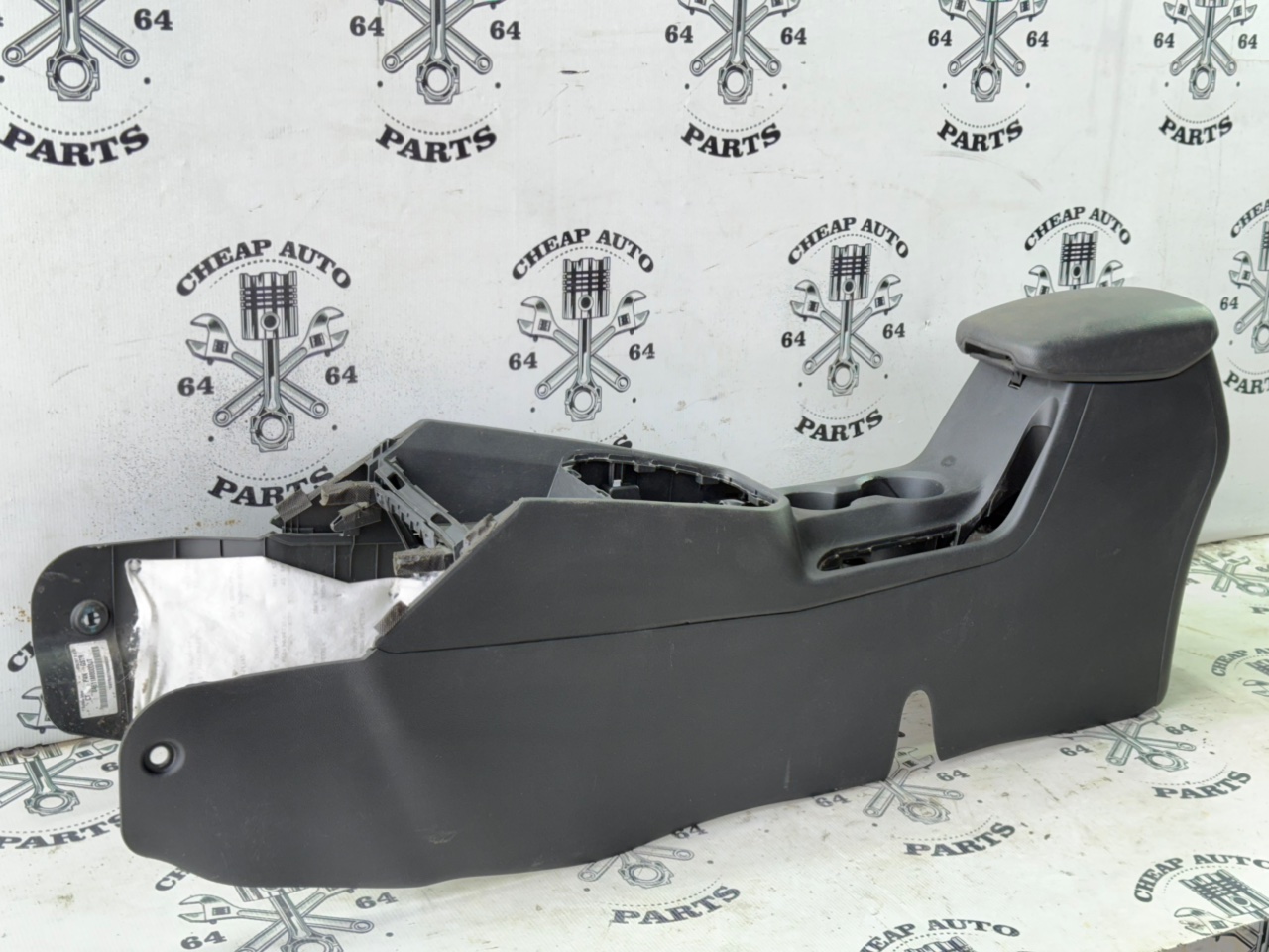 Центральная консоль с подлокотником - Фото 2