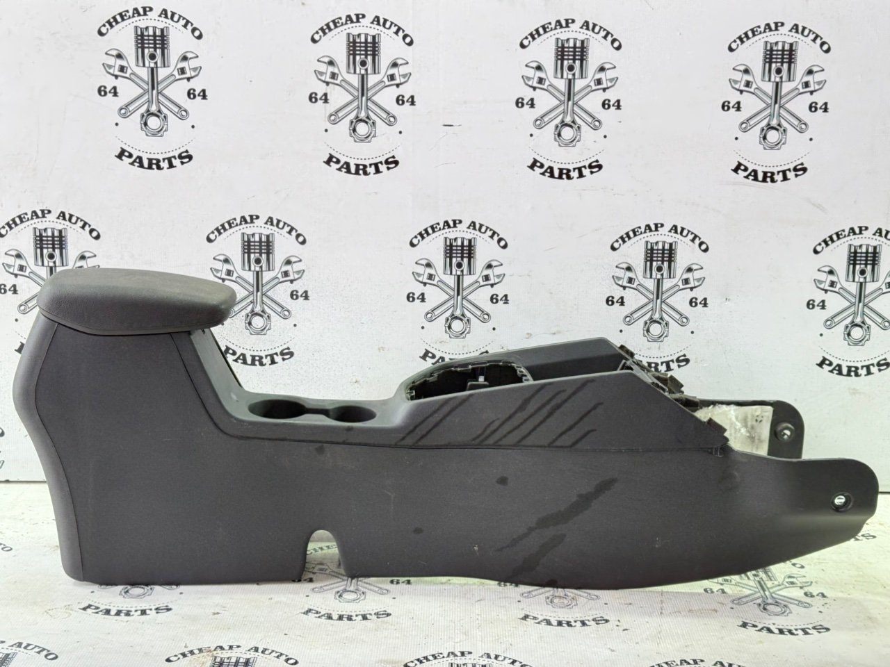 Центральная консоль с подлокотником - Фото 1