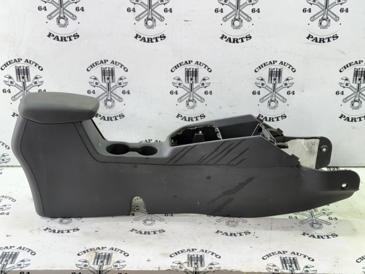 Центральная консоль с подлокотником - Фото 6