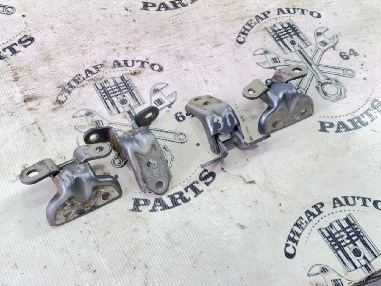 Петли дверей - Фото 1