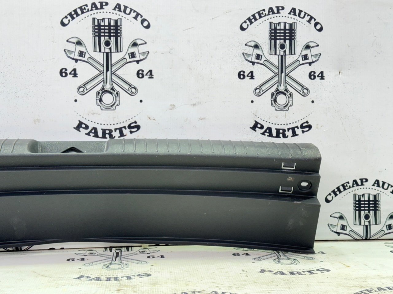 Накладка замка багажника - Фото 2